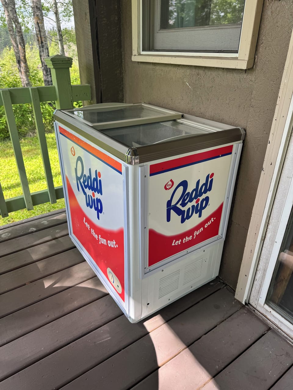 No power to this but usable for ice/cold storage