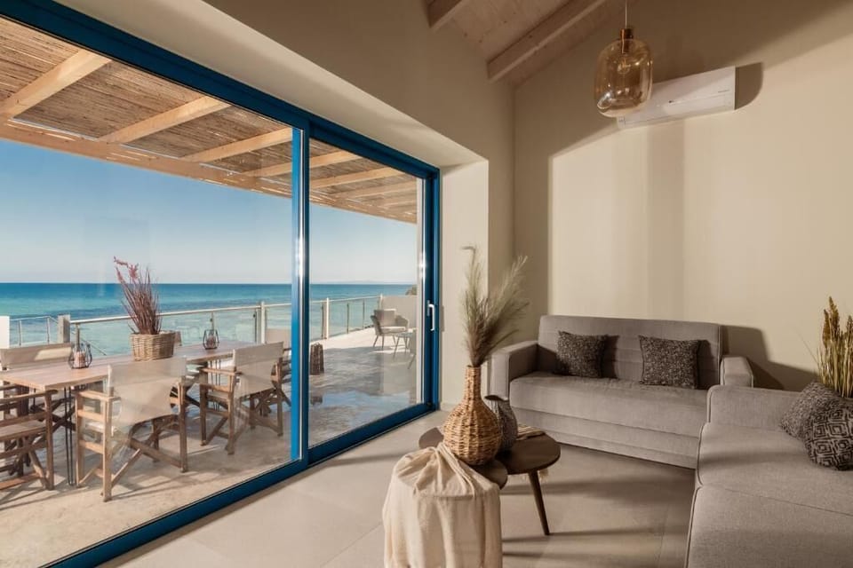 Astarte Villas - Bleu Beach Front Villa