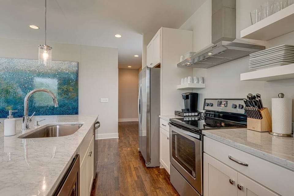 Unit 5 Kitchen (2)