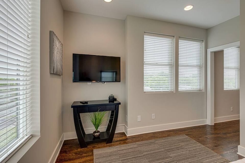 Unit 5 Double Bedroom