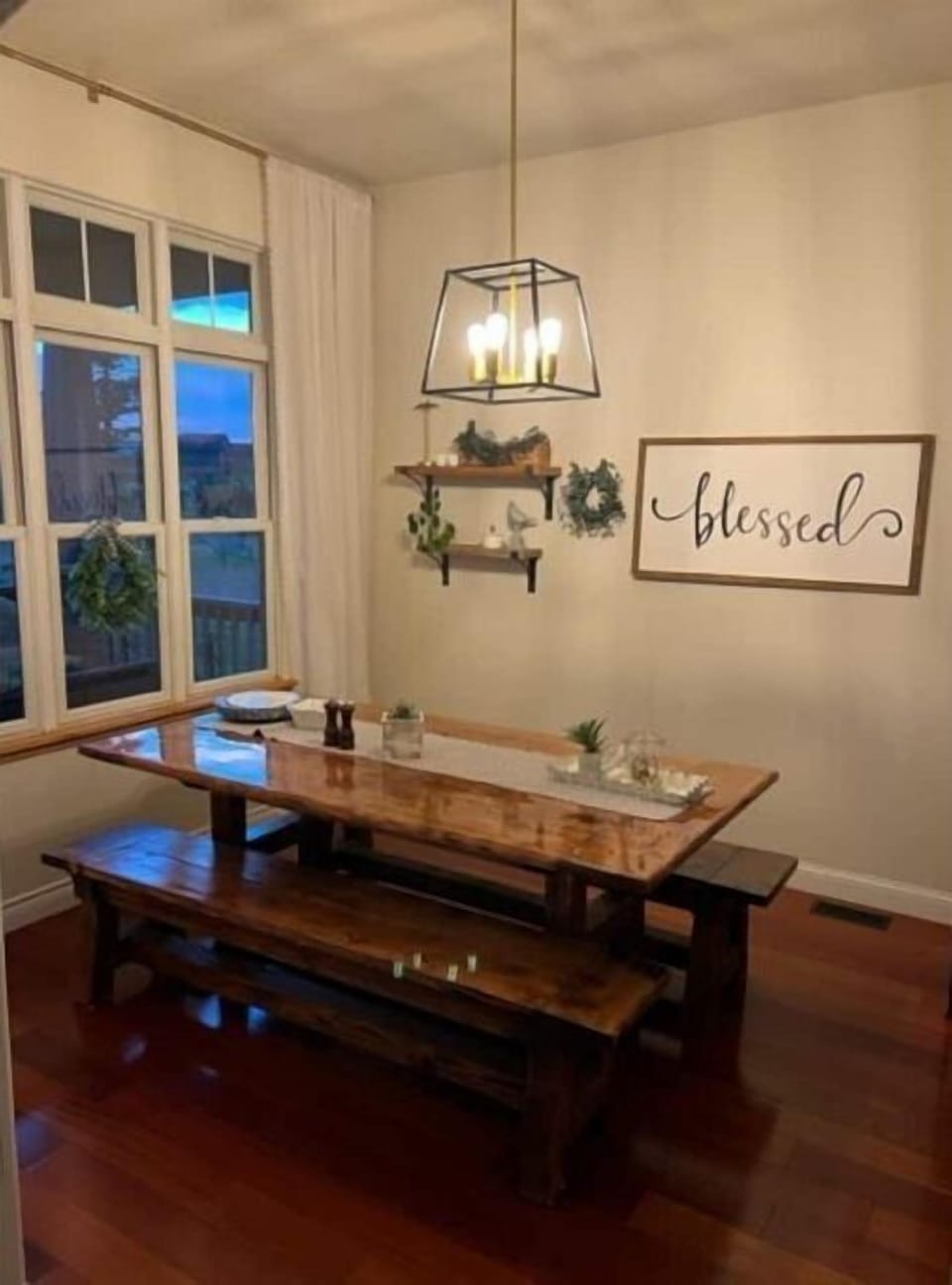 Dining room with seating for 8