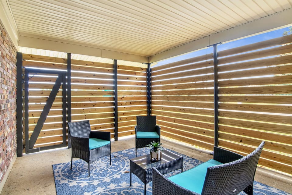 Private Outdoor Seating