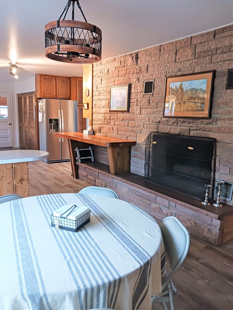 There's plenty of space in this kitchen for cooks and helpers. Table seats six.