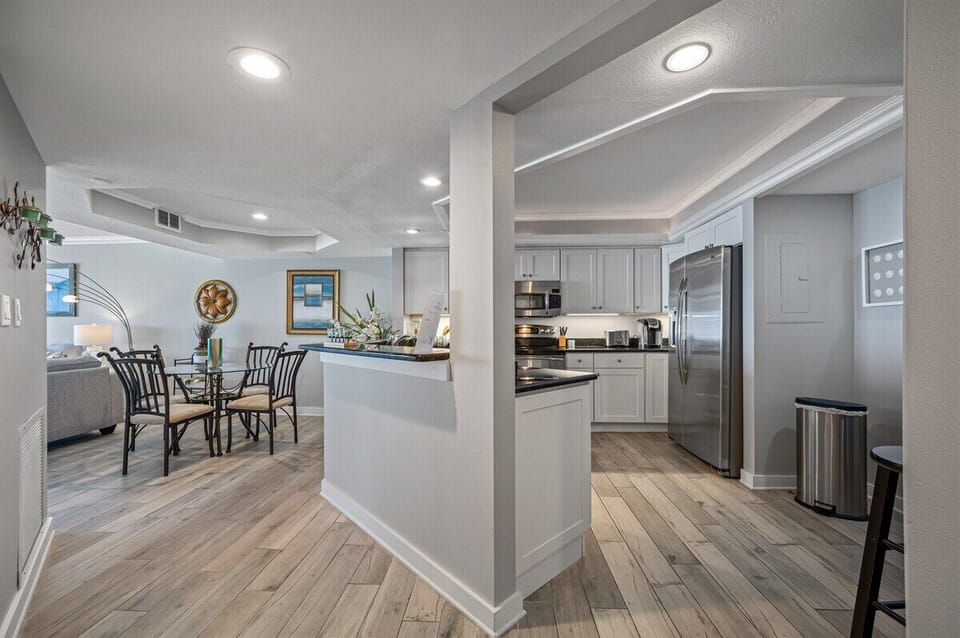 Open Layout Kitchen/Livingroom