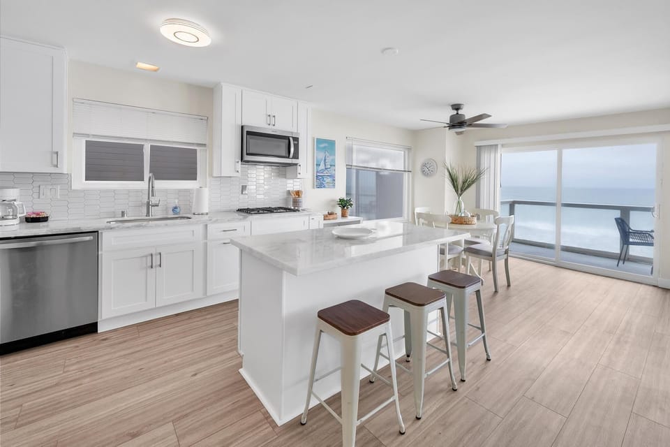 Kitchen, dining area