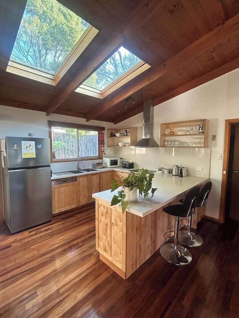 6e5cf4d4 7648 4bbe 8786 8bb3e0fb014c