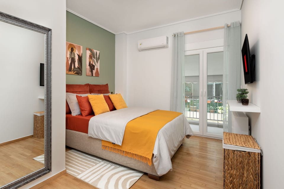 Entrance bedroom