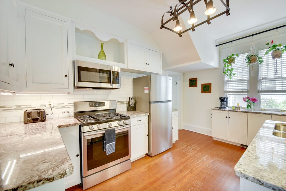 Kitchen | Cooking Basics & Spices | Coffee Maker | Trash Bags & Paper Towels