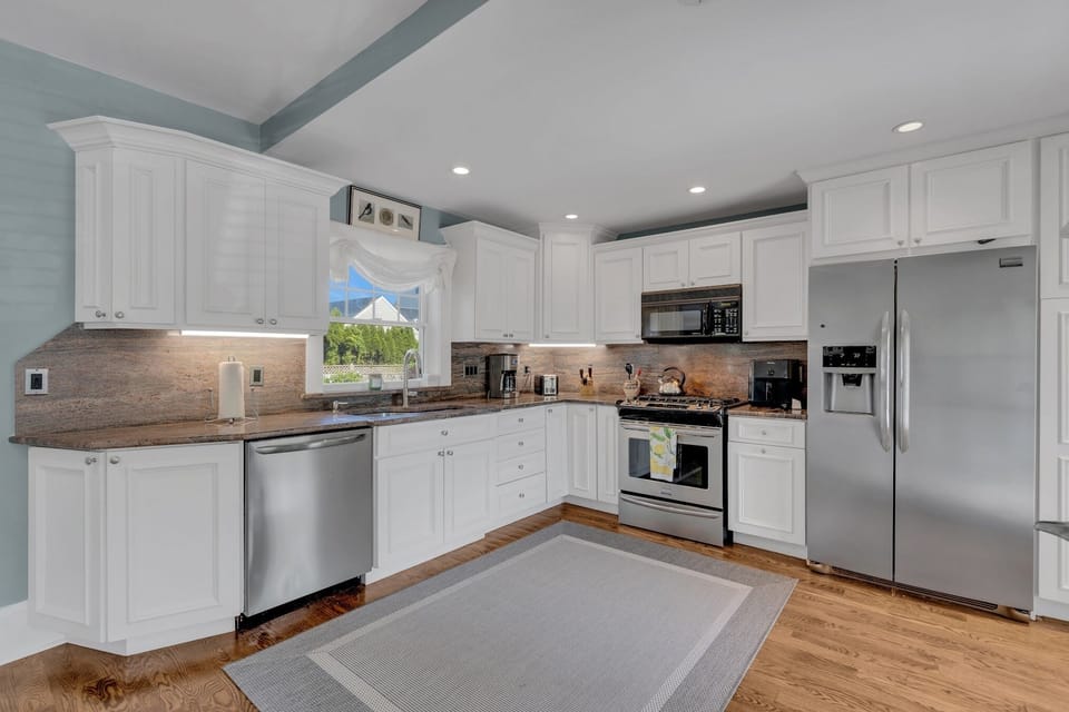 White Kitchen