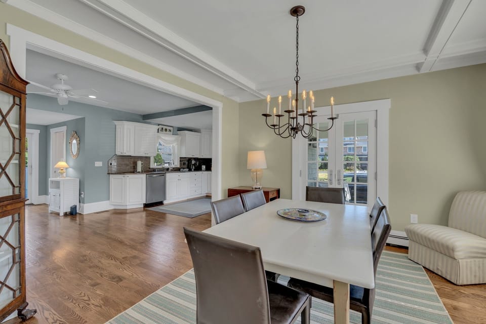 Lovely Sunny Dining Room