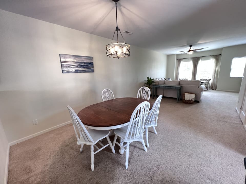 Dining room (2nd floor)