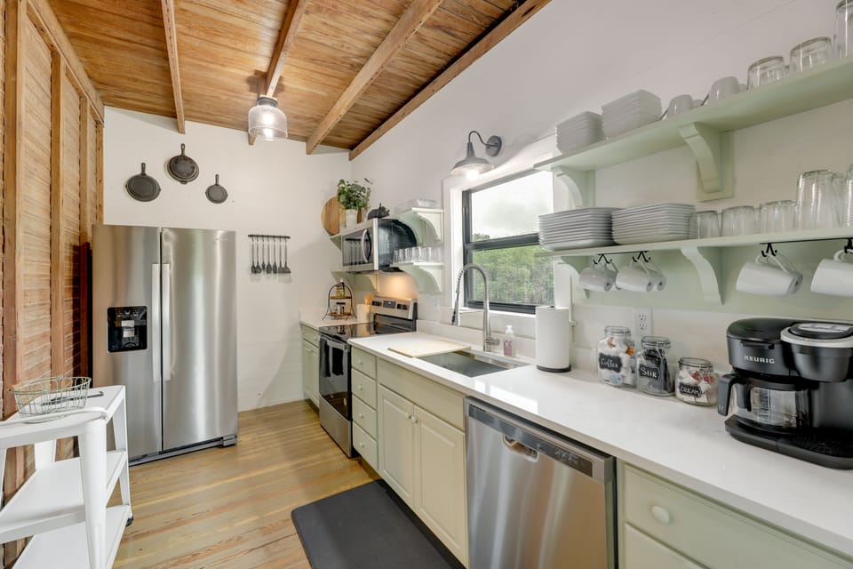 Kitchen | Cooking Basics | Dishware & Flatware | Toaster Oven | Blender