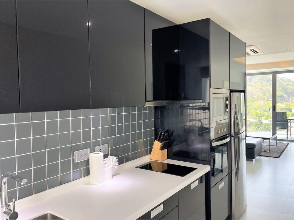 Seaview apt in Tri Trang beach, great amenities! (10171)