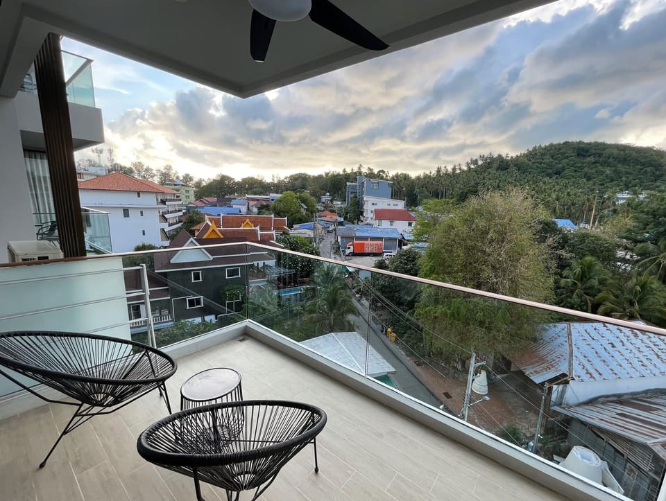 Mountain view apartment in Surin, washer, wifi (10419)
