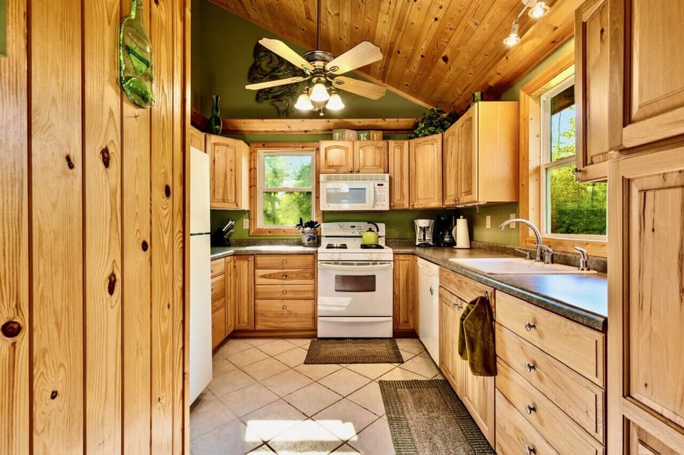Cabin one kitchen