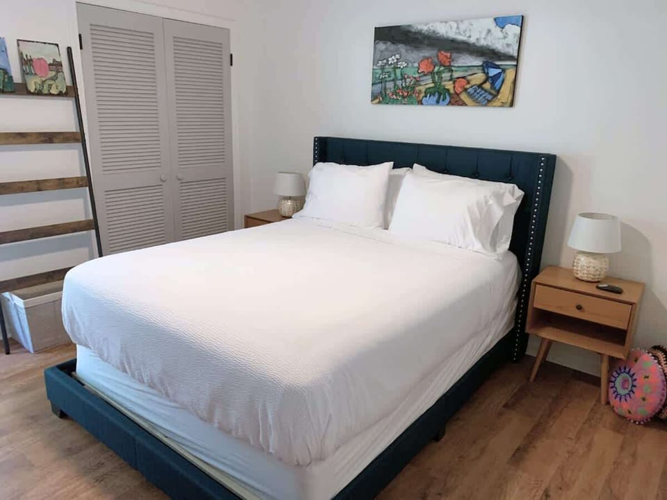 Third Bedroom with Full Sized Mattress