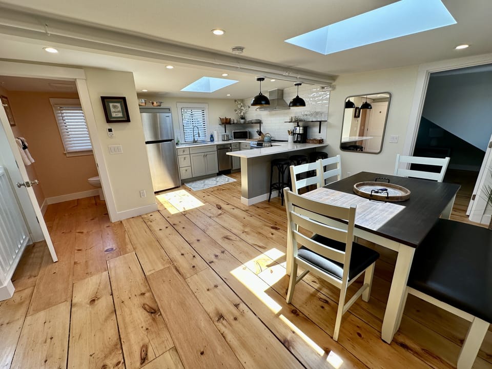 Dining Area w/ Half Bath