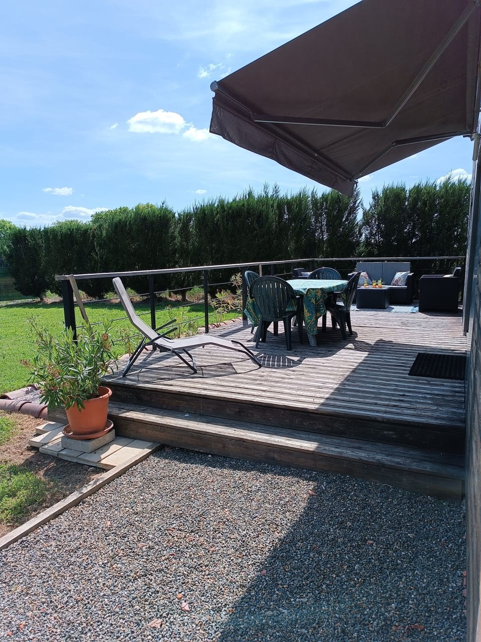 Outdoor dining