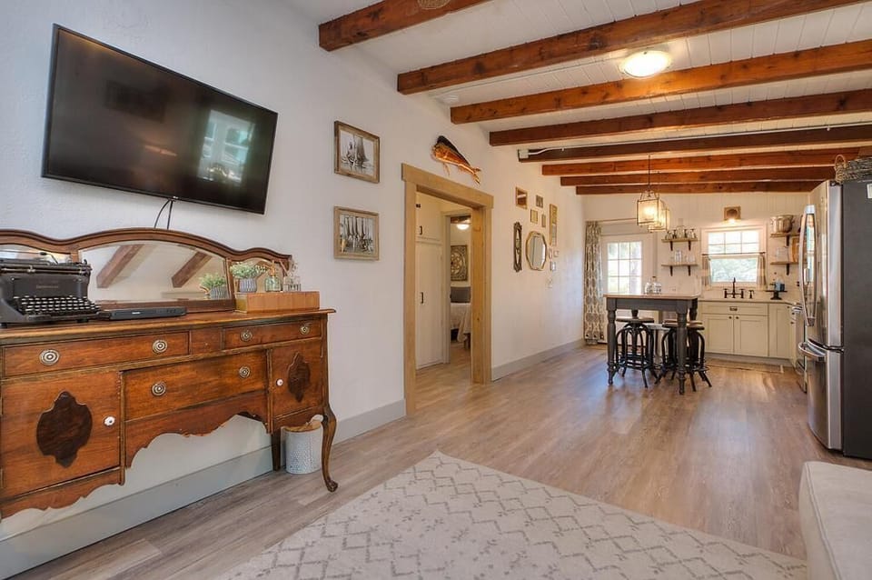 Living Room 
GW 1.2023