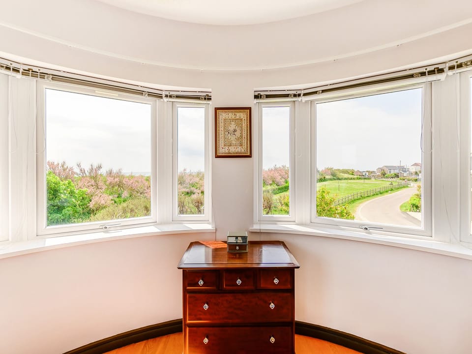 King bedroom | Three Decks, Elmer