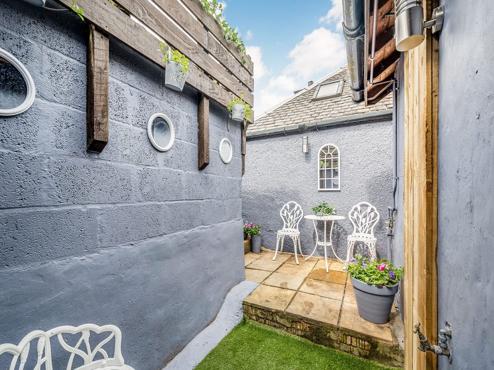 Sitting-out-area | The Harbour Nook - Harbour Cottages, Dunure, near Ayr