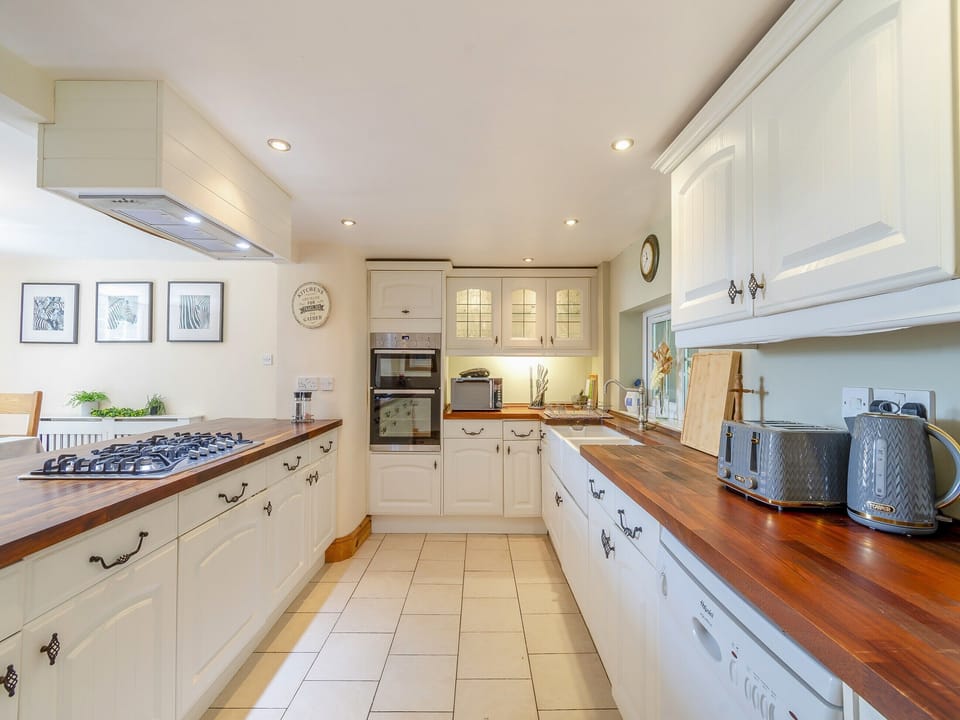 Kitchen/diner | Oakdale Lodge, Hopwood, Nr Alvechurch