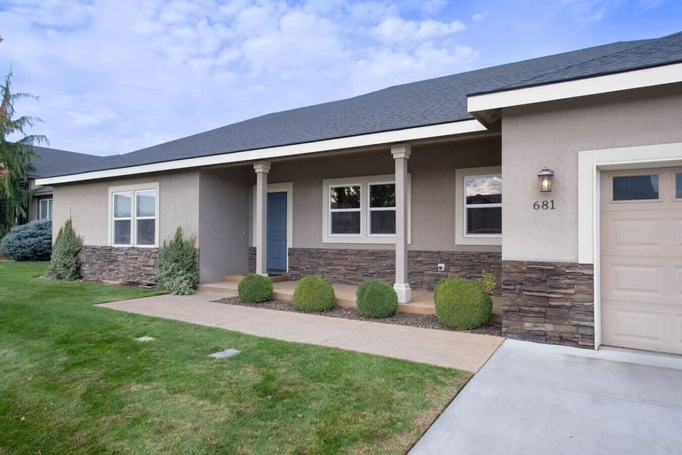 Exterior Front