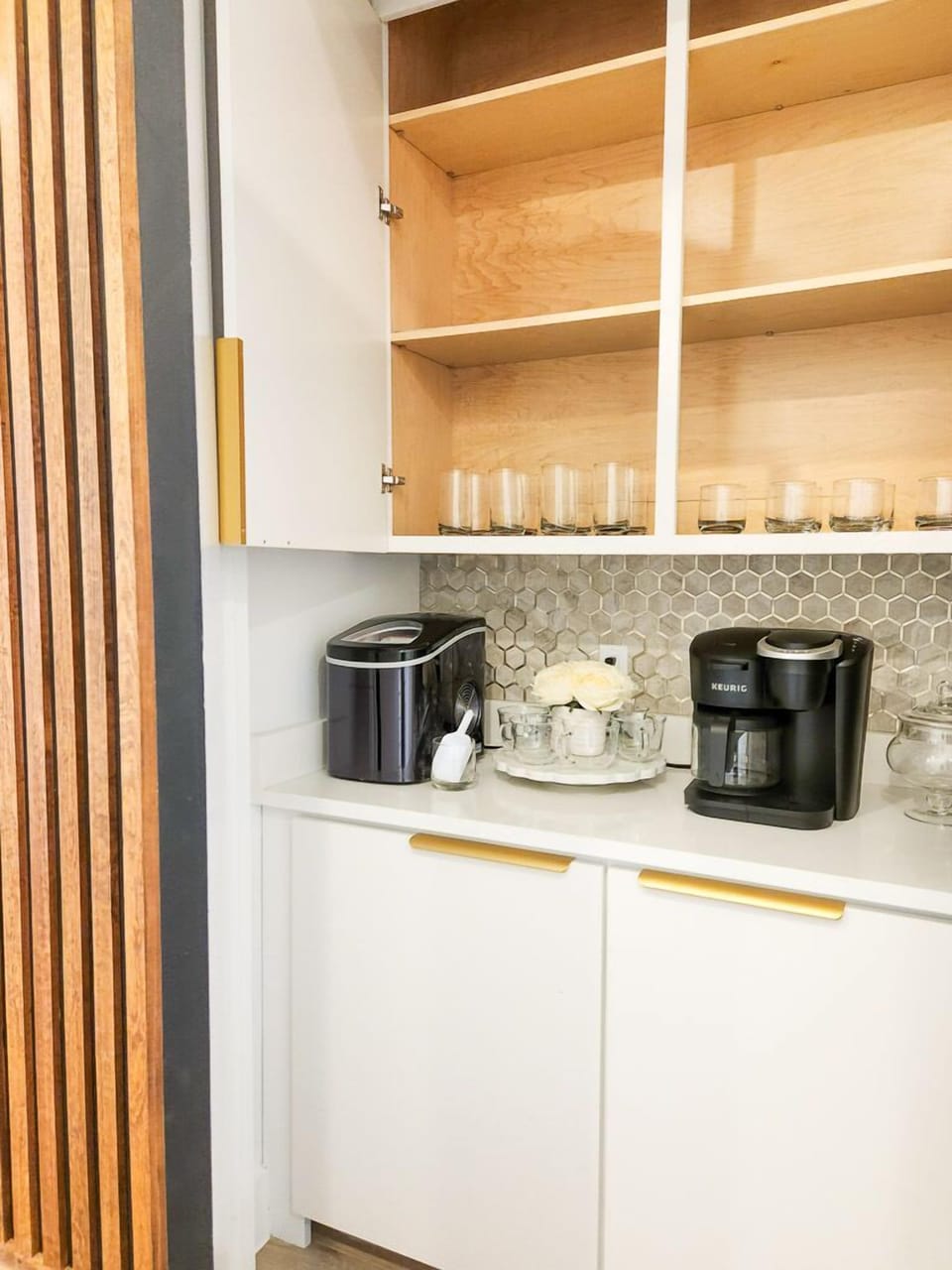 Hidden coffee/bar area on 2nd floor