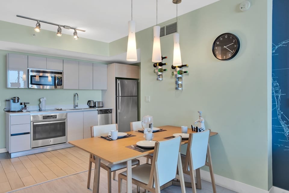 Fully Stocked kitchen so you can dine in
