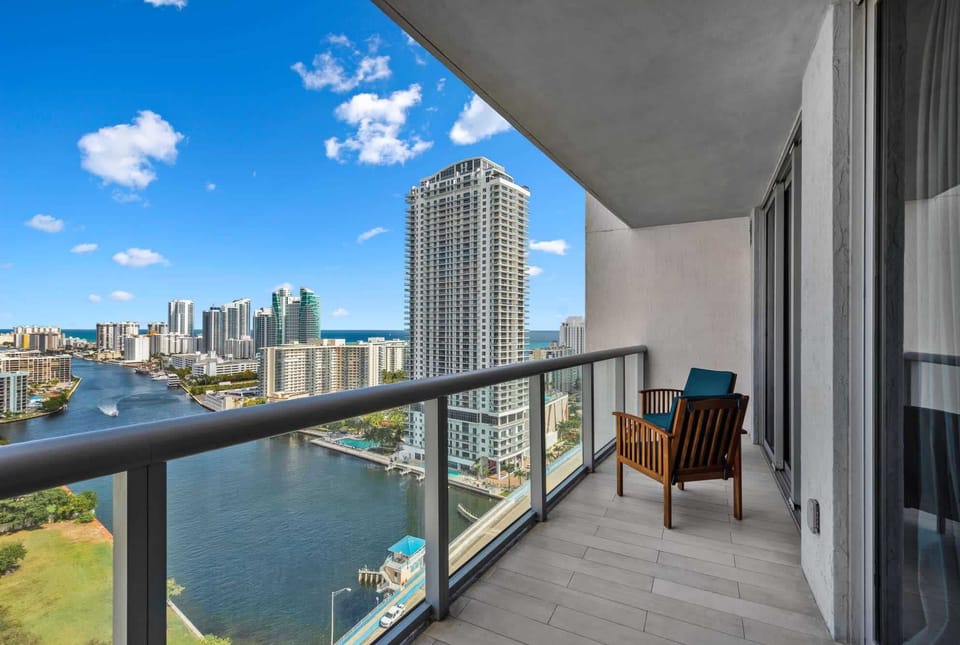 25th Floor Balcony
