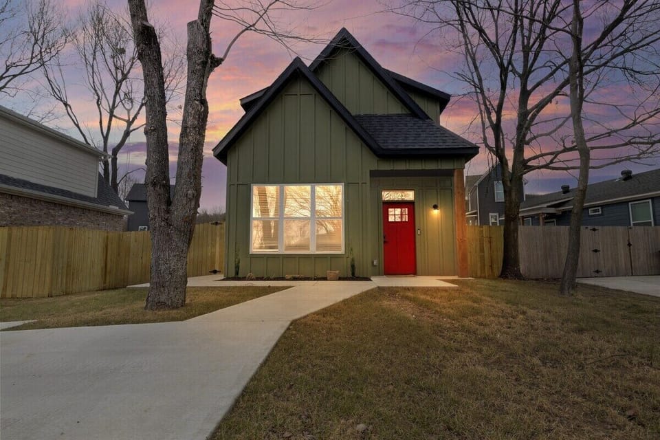 Front of the Home (1)