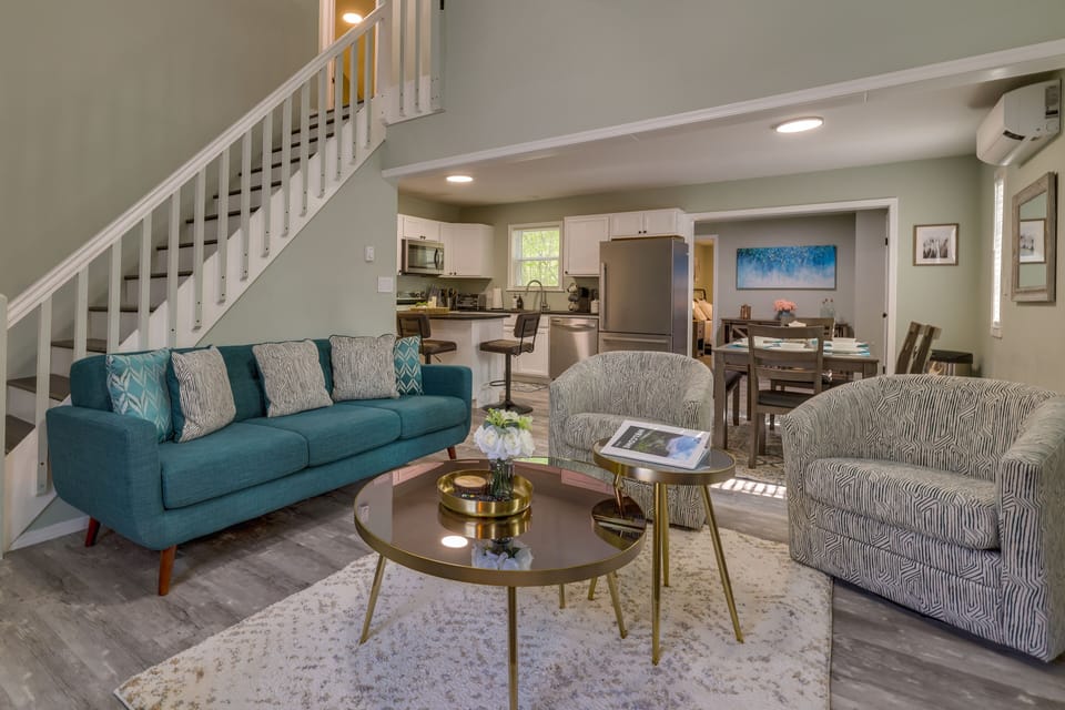 Living Room | Free WiFi | Central Heat & A/C | Smart TV | Electric Fireplace
