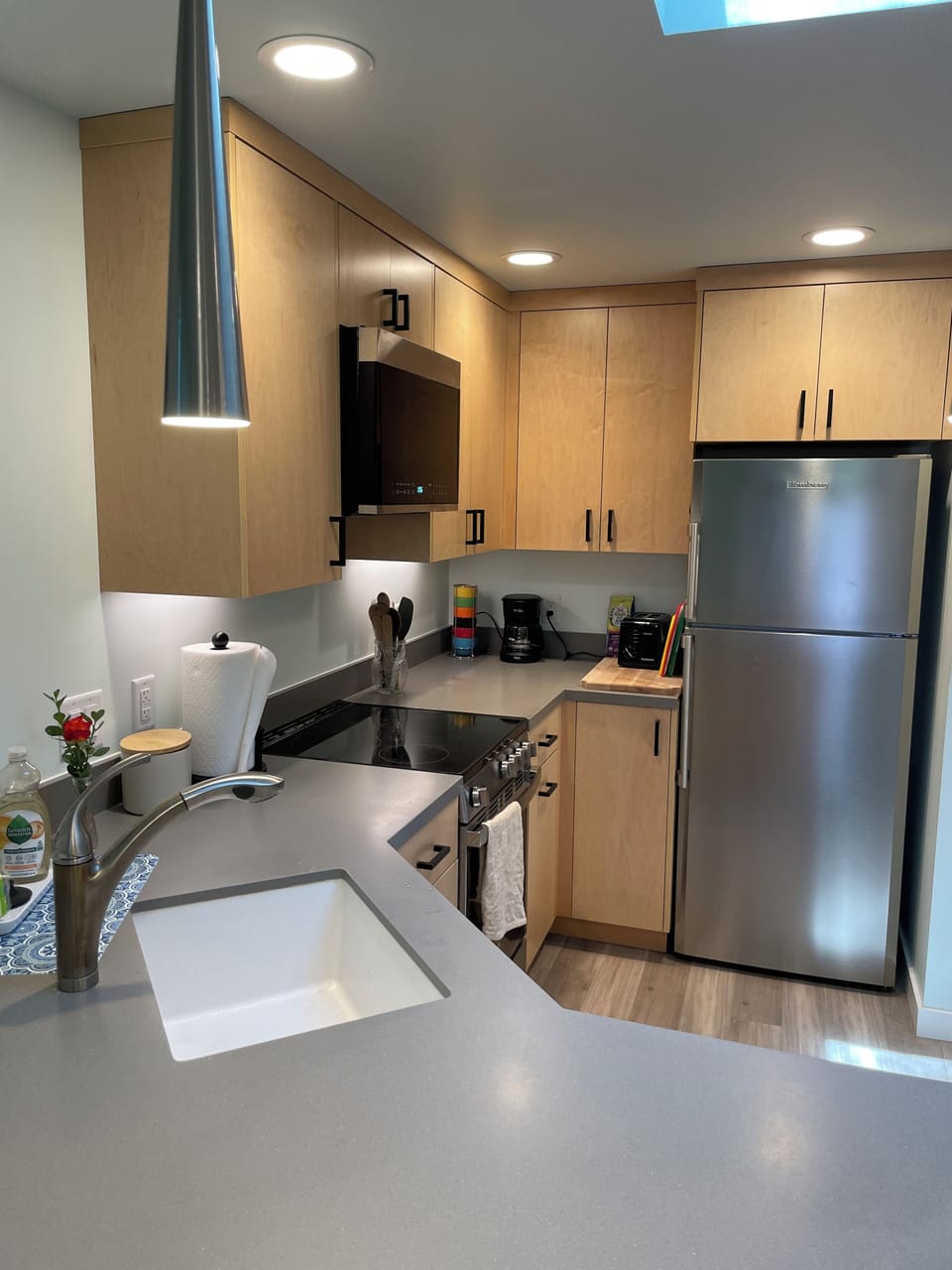 Fully stocked kitchen.