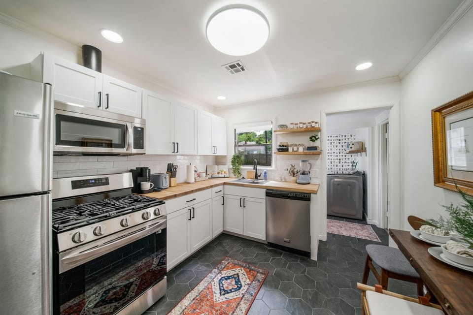 Brand new stainless steel appliances (fall of 2022)