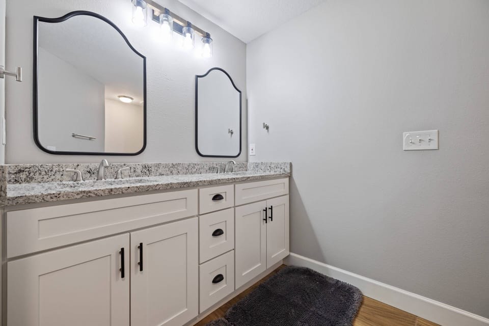 Master Bathroom with Double Sinks!