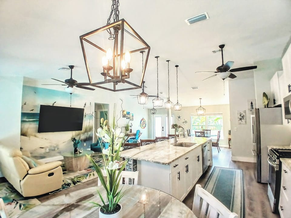 view from breakfast nook to living room - open concept.Spacious dining area 