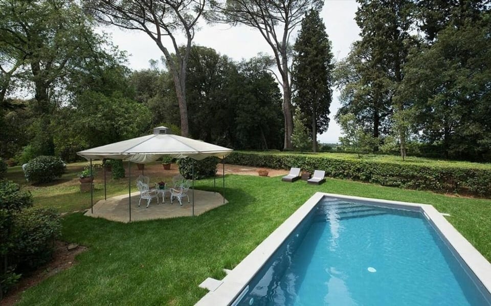 Amenities, Balcony / Terrace / Patio, Building Exterior, Garden, Outdoor, Pool, Spring, Summer