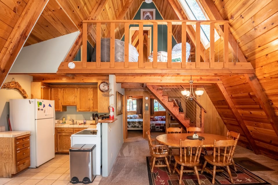 Kitchen & Dining Area - Kitchen & Dining Area