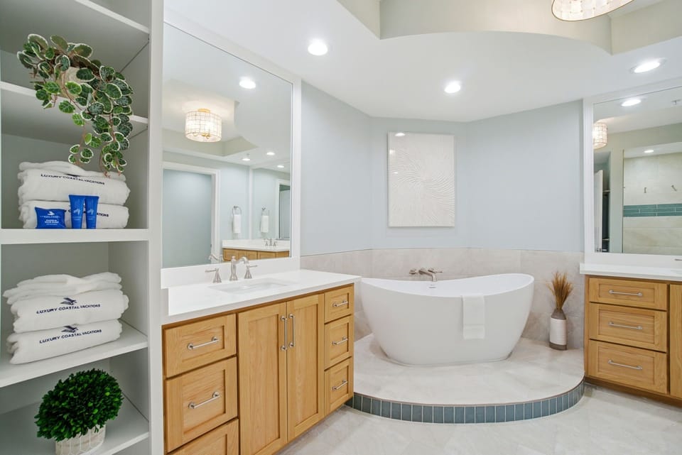 Newly Renovated Primary En Suite