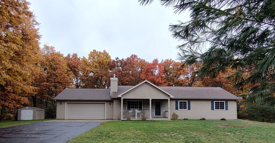 Welcome to Kinship Casa! We are nestled on a private one acre lot.