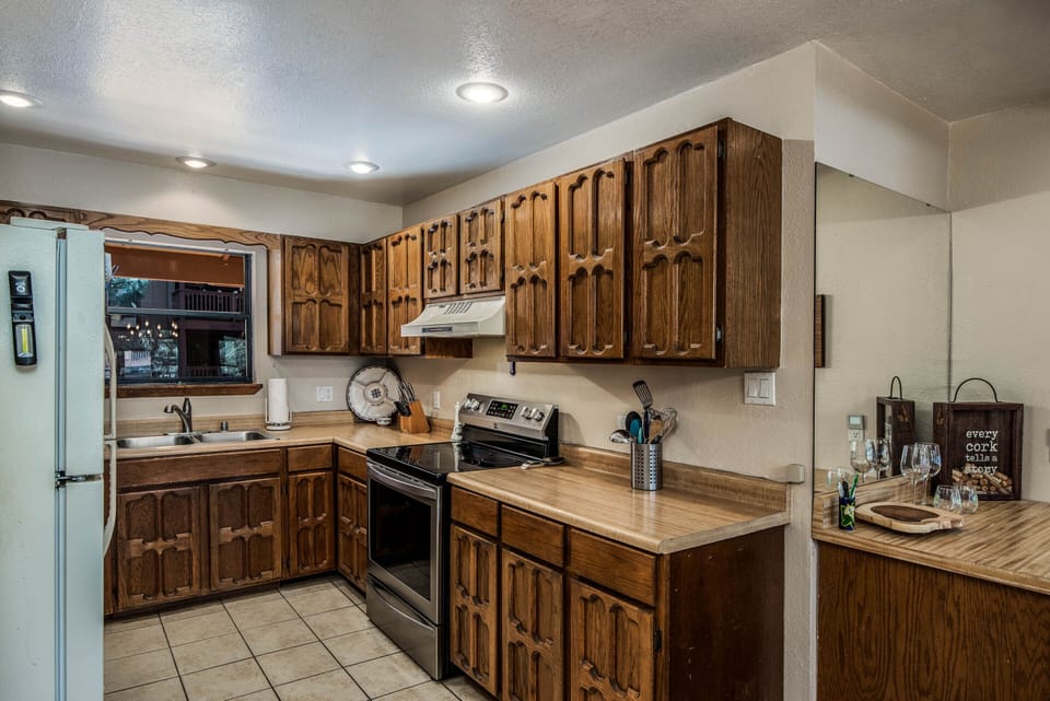 Full Kitchen