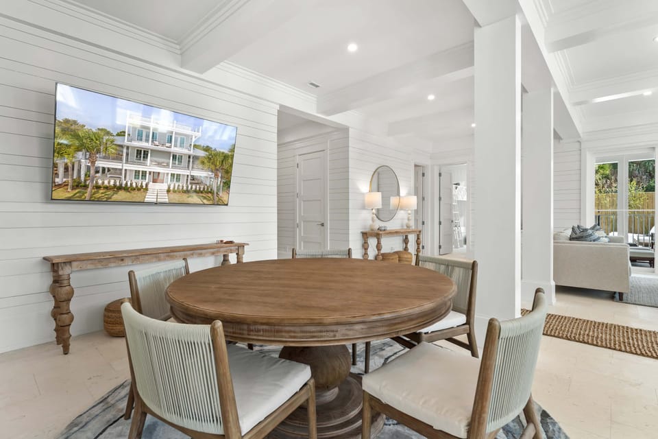 Additional card table near Smart TV on 1st floor