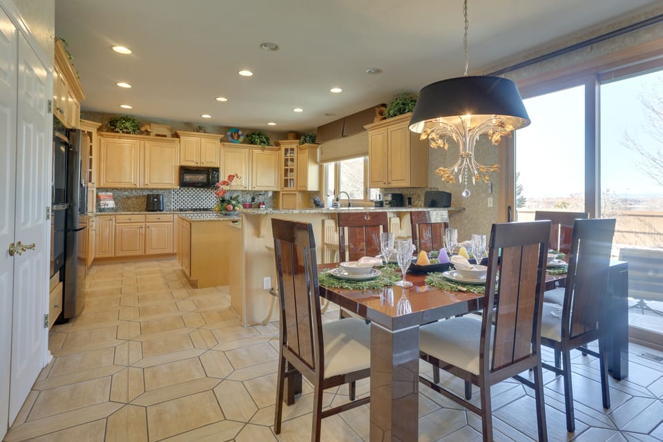 Additional Dining Space
