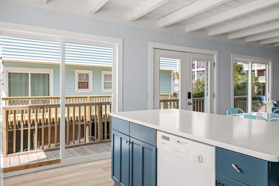 4801 W Beach 12