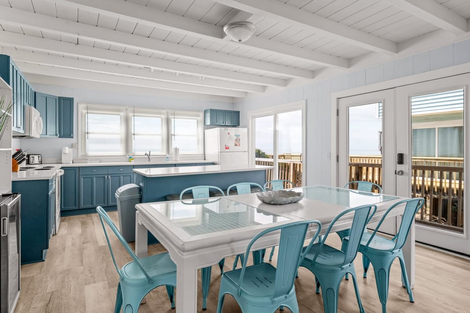 4801 W Beach 7