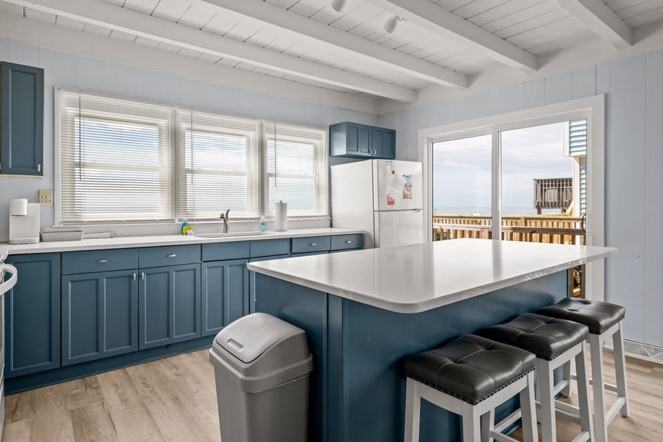 4801 W Beach 9