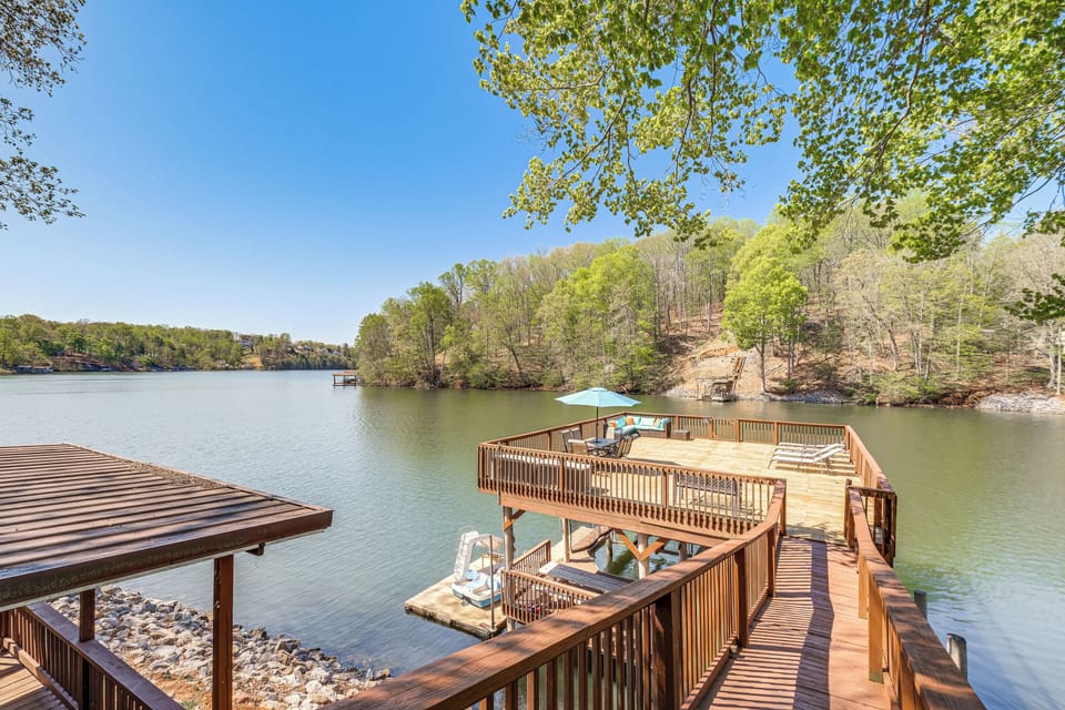 Moneta Vacation Rental | 4BR | 3BA | 3,250 Sq Ft | Step-Free Access