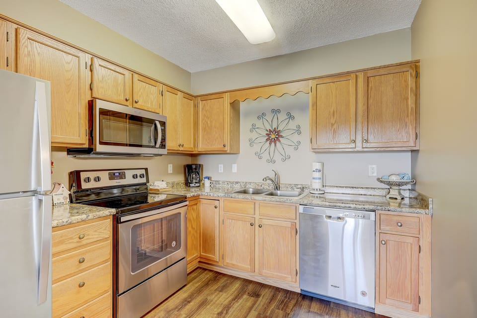 Counter Space Galore! - There's tons of space to prep any number of memorable meals.