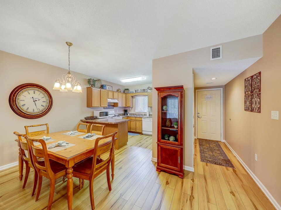 Dining area for Six