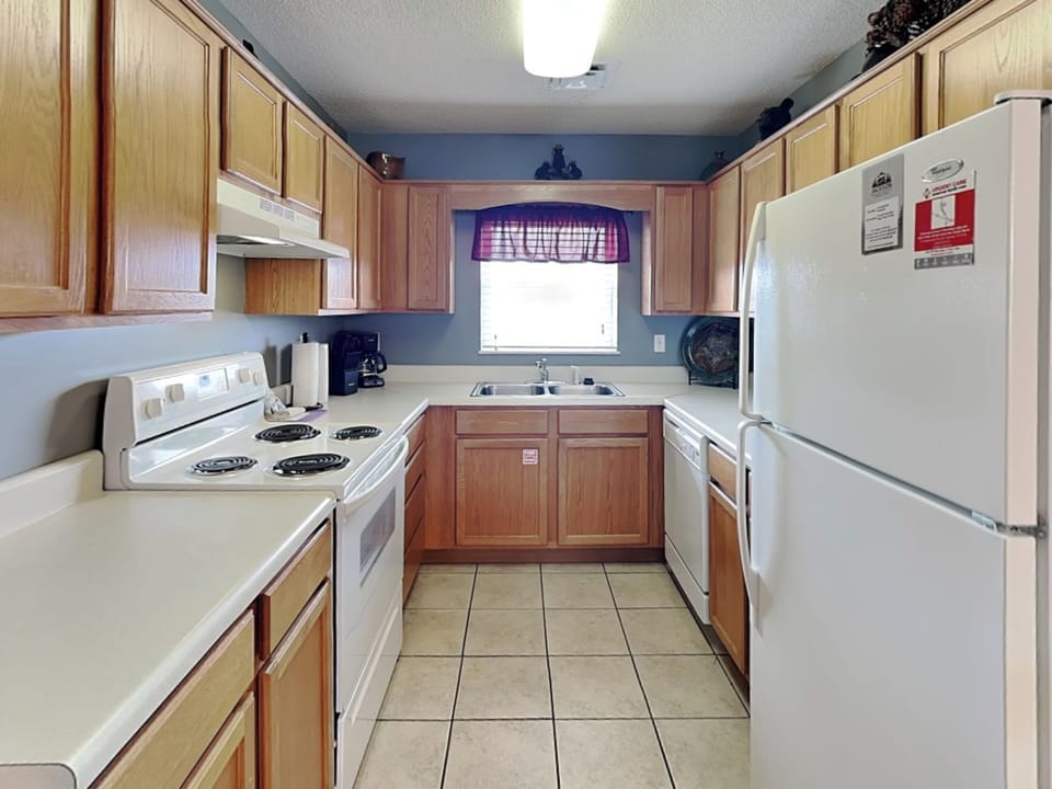 Full Kitchen